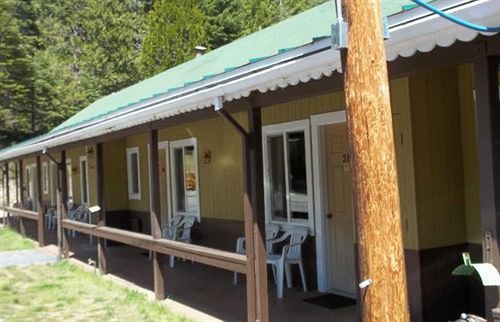 White Chief Mountain Lodge Fish Camp Exterior foto